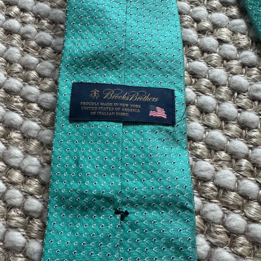 Multiple formal ties - Picture 7 of 11